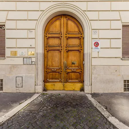 Domina Livia Vaticano - E Ρώμη