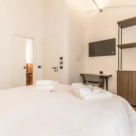 Domina Livia Vaticano - E