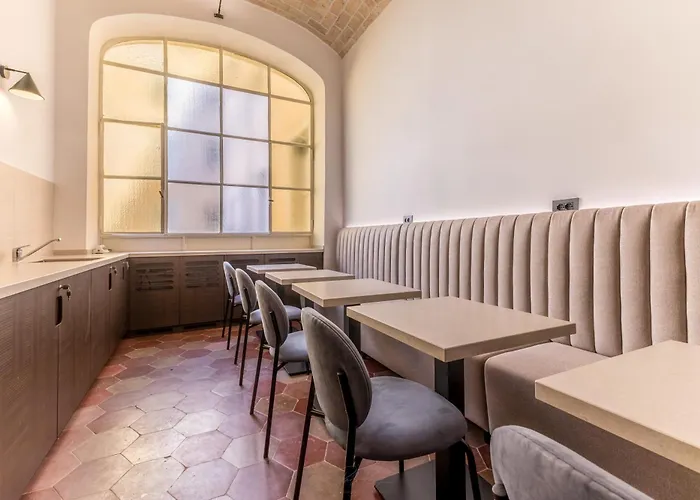 Domina Livia Vaticano - E